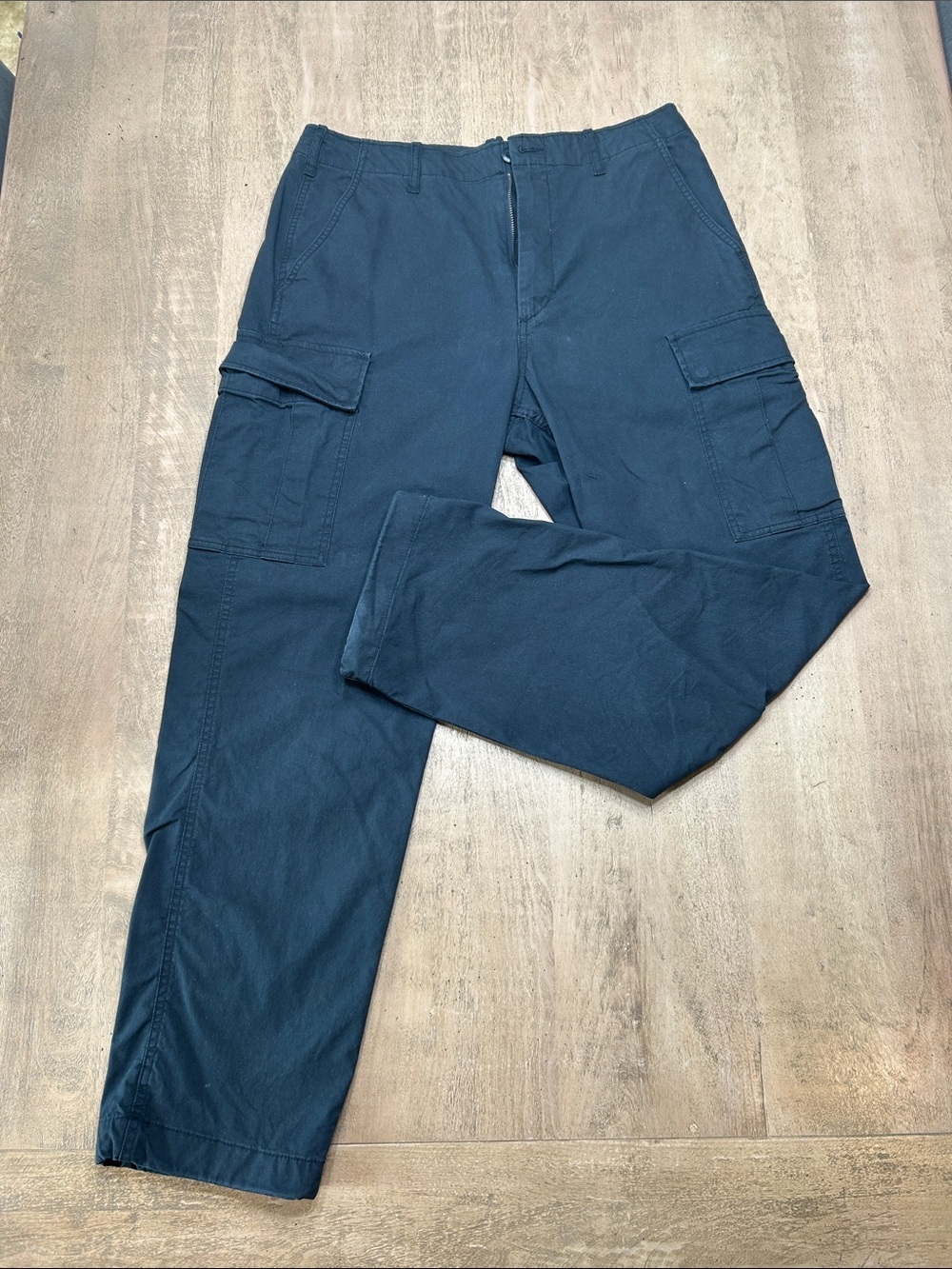 Uniqlo Men's Cargo Pants in Navy Blue Medium